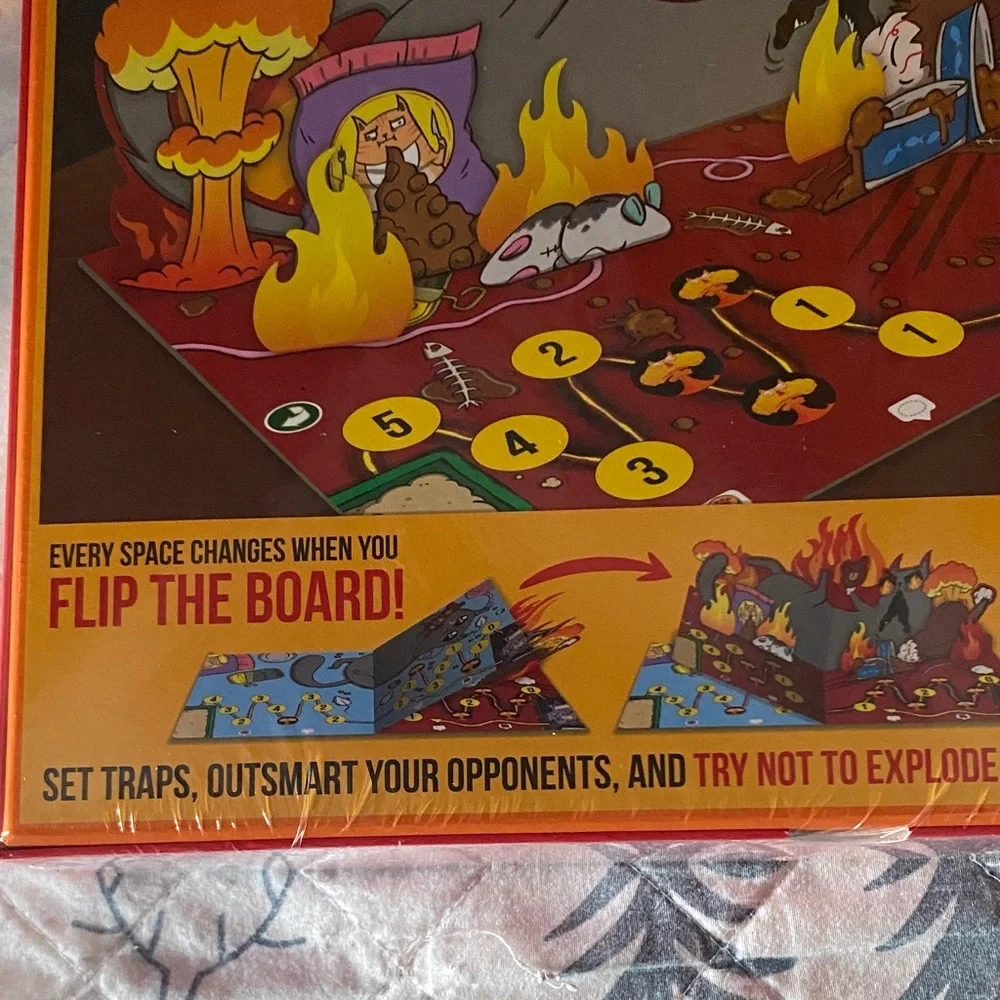 Exploding Kittens Board Game - Red - Picture 6 of 8